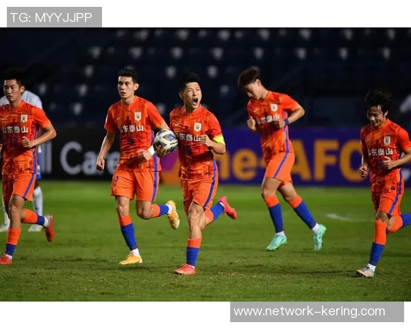 哈维西蒙斯的足球之路:从青训新星到职业赛场的闪耀之旅