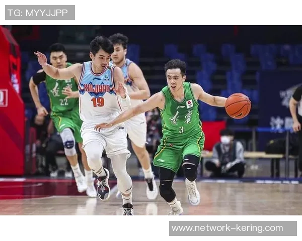 新疆对阵辽宁篮球赛即时比分更新及精彩瞬间回顾